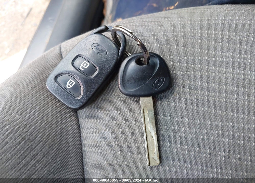 2017 HYUNDAI ACCENT SE VIN: KMHCT4AE6HU252471