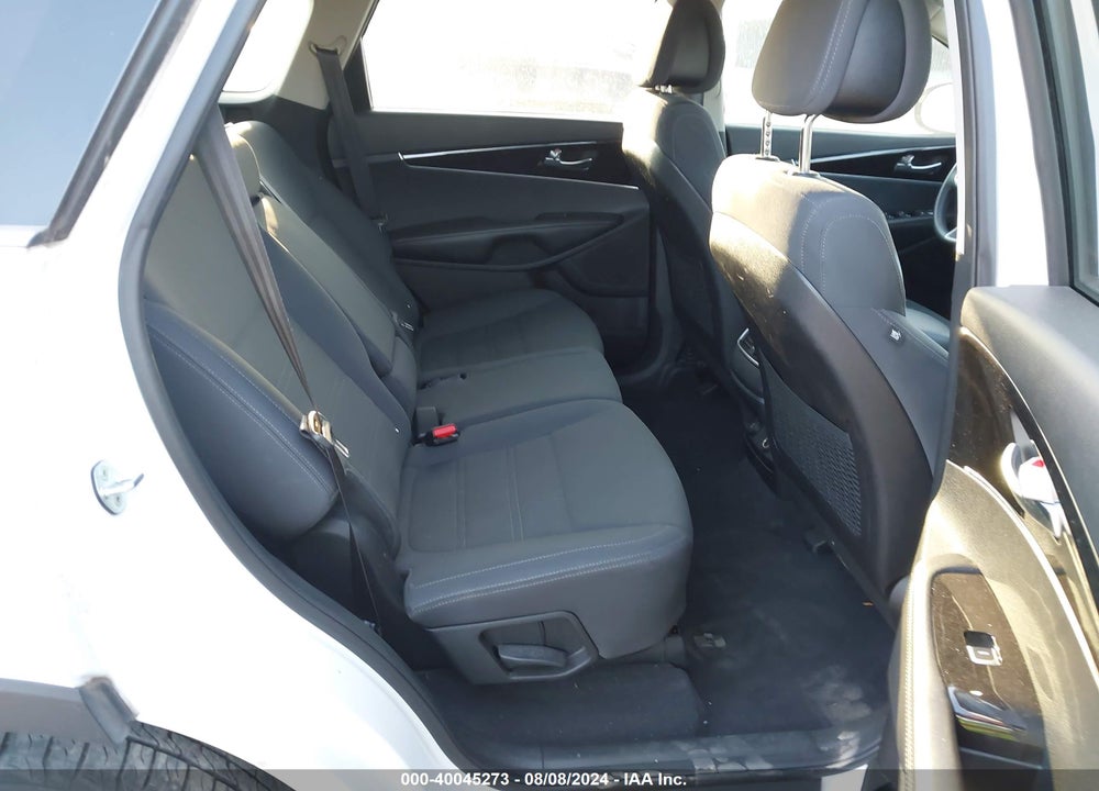 2016 KIA SORENTO 3.3L LX VIN: 5XYPG4A57GG030449