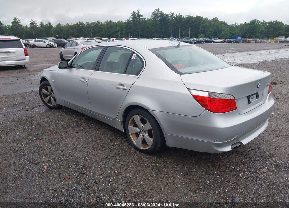 2007 BMW 530XI VIN: WBANF73547CU25537
