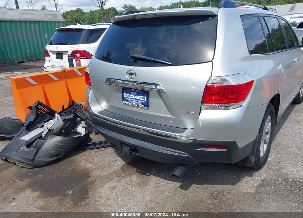 2011 TOYOTA HIGHLANDER SE V6 VIN: 5TDBK3EH5BS064781