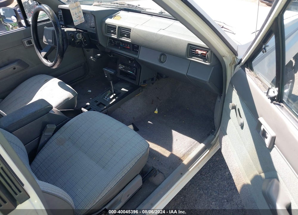 1986 TOYOTA PICKUP XTRACAB RN56 SR5 VIN: JT4RN56S5G0185123