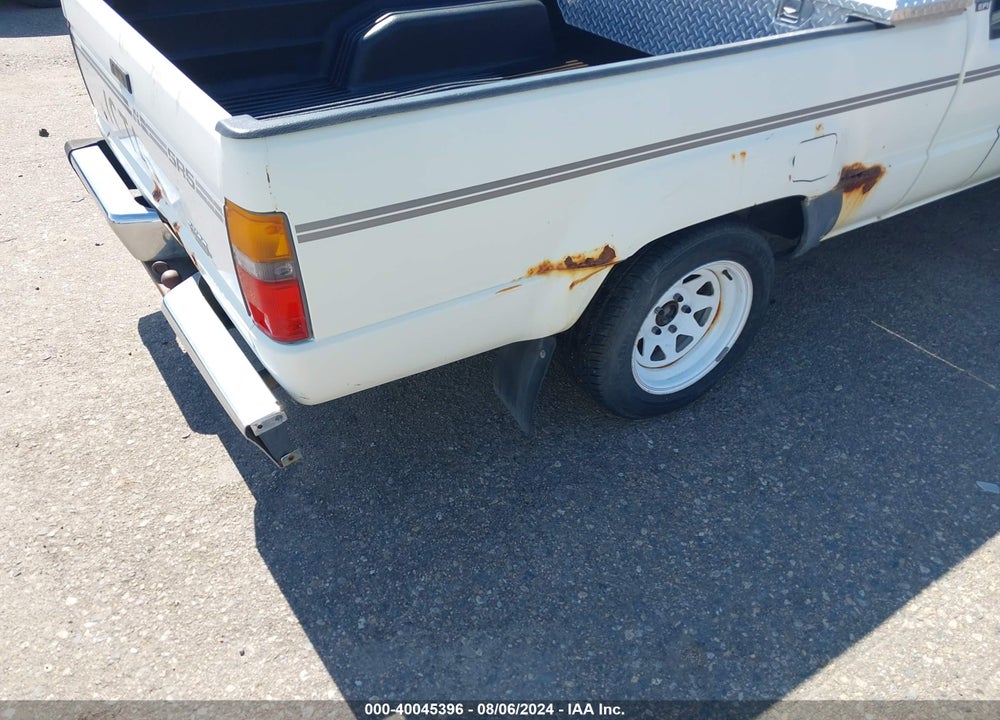 1986 TOYOTA PICKUP XTRACAB RN56 SR5 VIN: JT4RN56S5G0185123