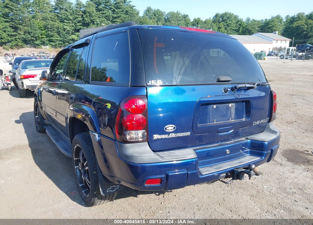 2002 CHEVROLET TRAILBLAZER LS VIN: 1GNDT13S722293826