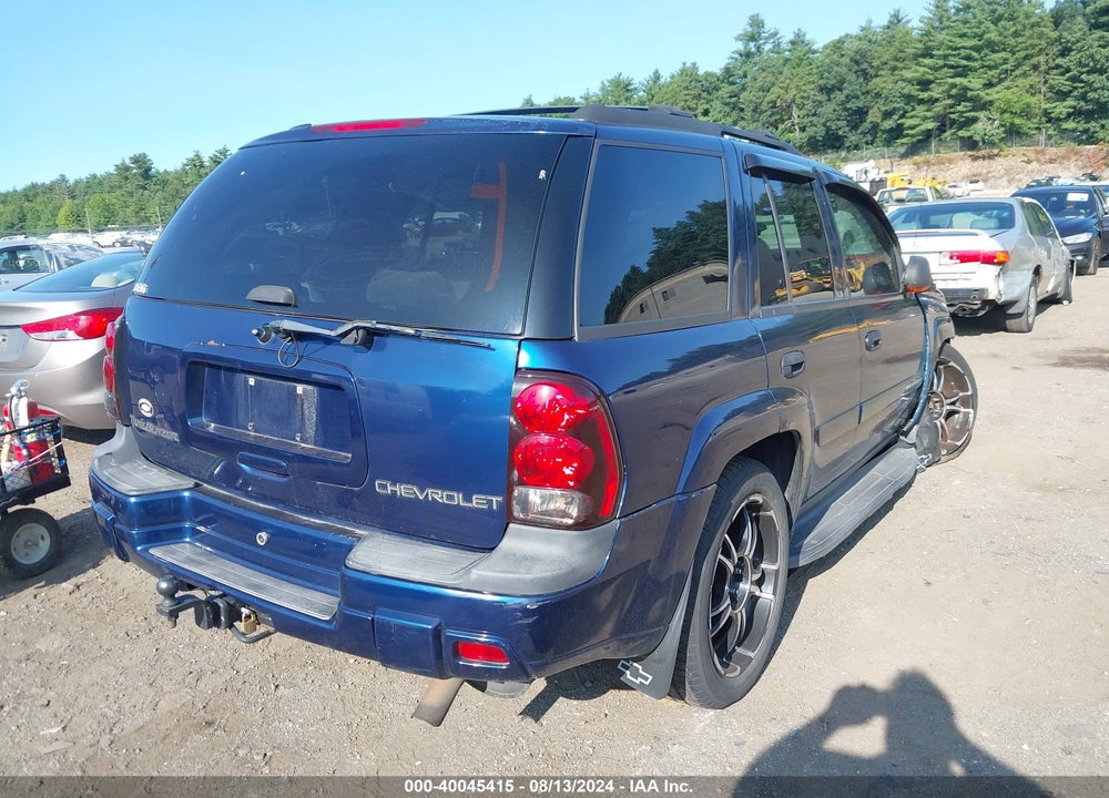 2002 CHEVROLET TRAILBLAZER LS VIN: 1GNDT13S722293826