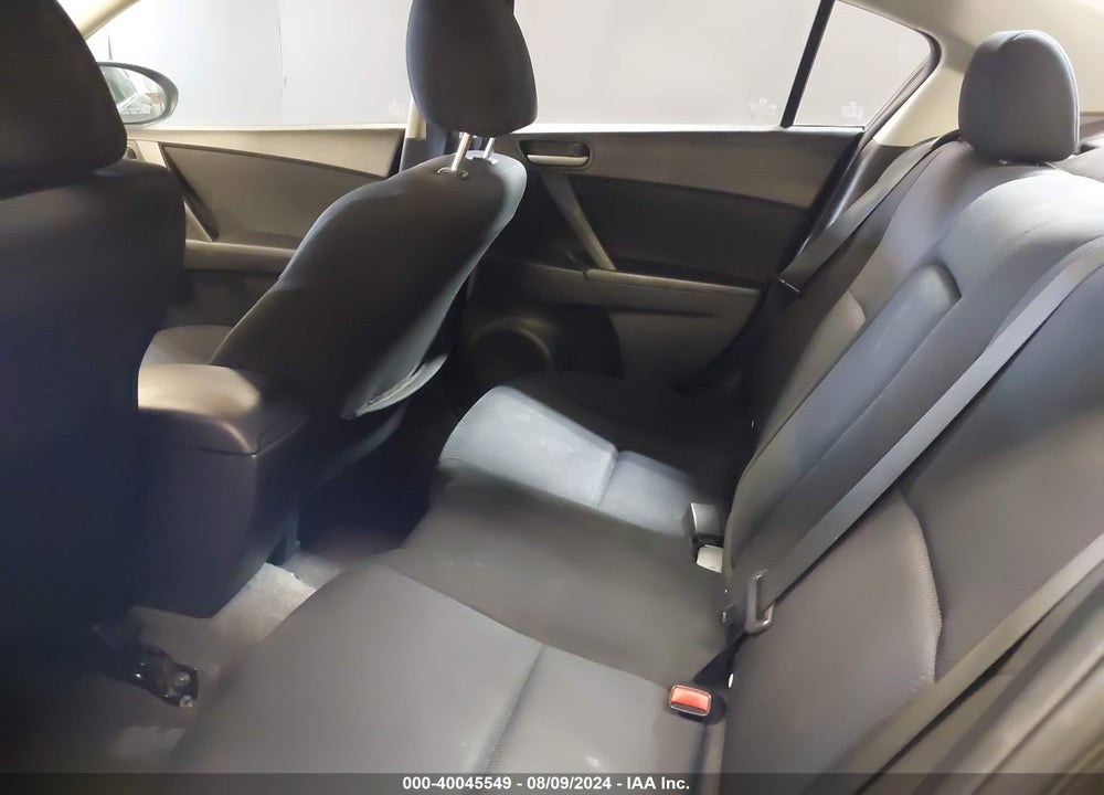 2011 MAZDA 3 I TOURING VIN: JM1BL1VG1B1381608