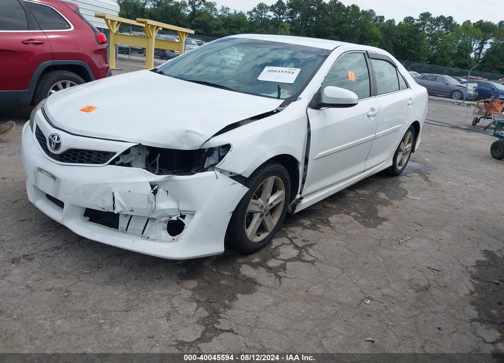 2014 TOYOTA CAMRY SE VIN: 4T1BF1FK5EU870859