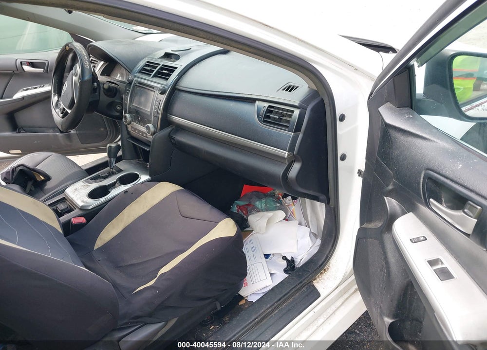 2014 TOYOTA CAMRY SE VIN: 4T1BF1FK5EU870859