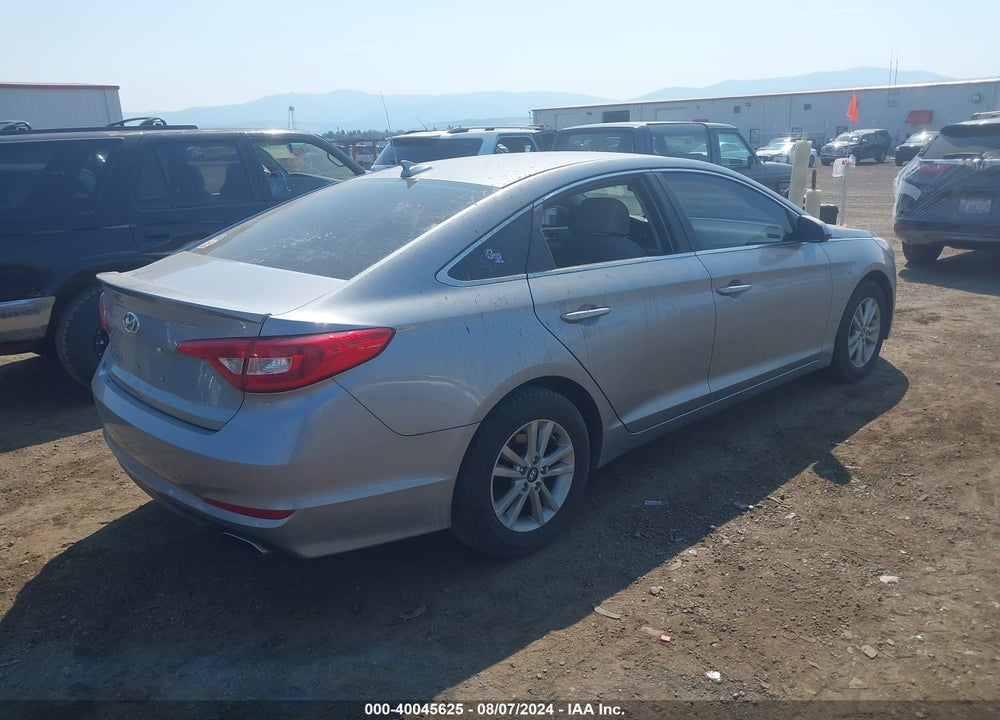 2015 HYUNDAI SONATA SE VIN: 5NPE24AF7FH187632