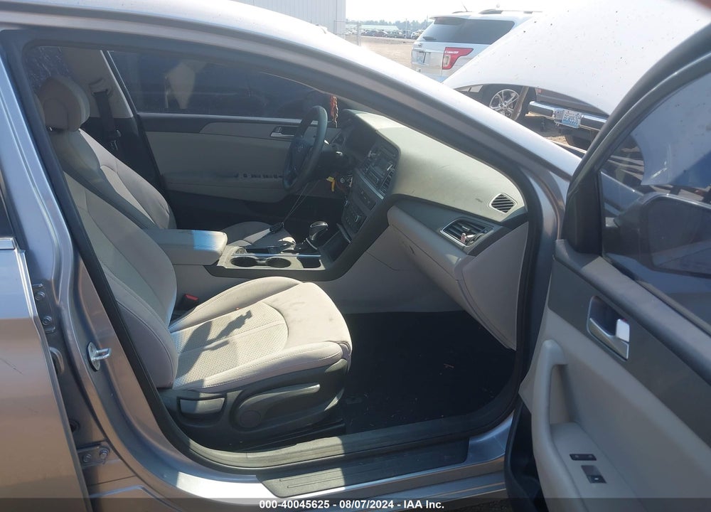 2015 HYUNDAI SONATA SE VIN: 5NPE24AF7FH187632