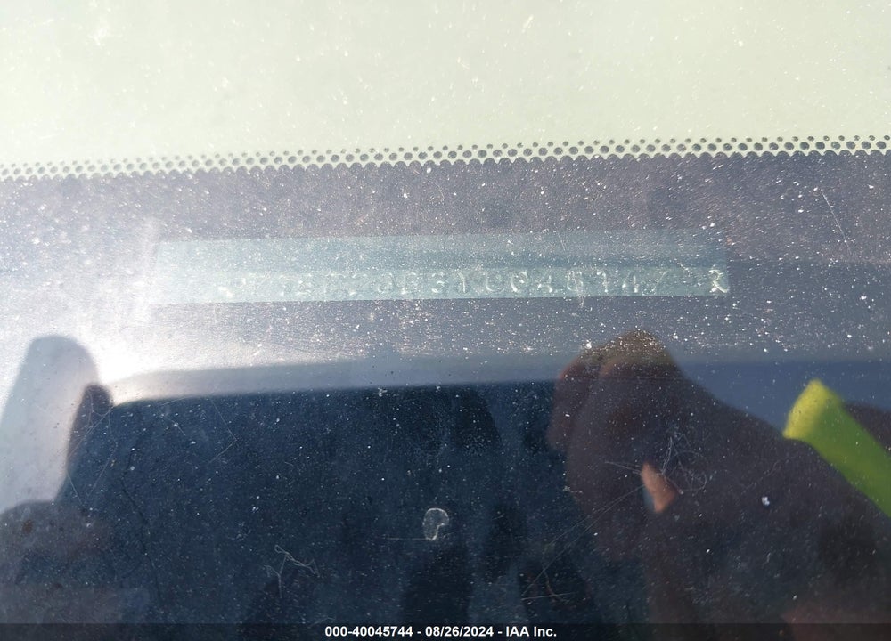2000 TOYOTA AVALON XLS VIN: 4T1BF28B3YU048147