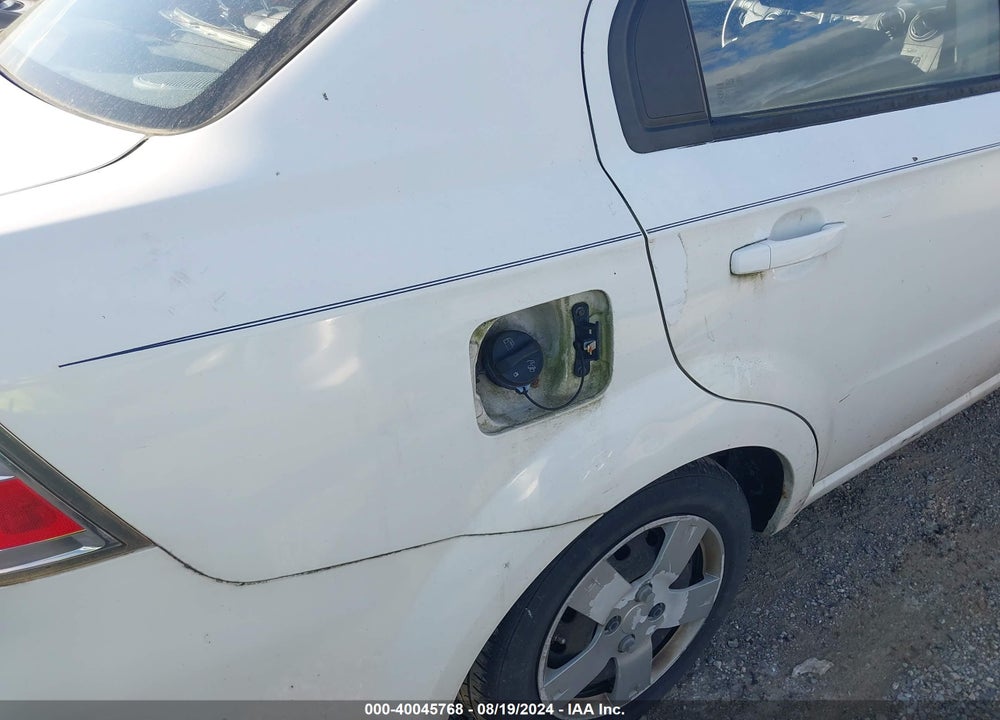 2007 CHEVROLET AVEO LS VIN: KL1TD566X7B096543