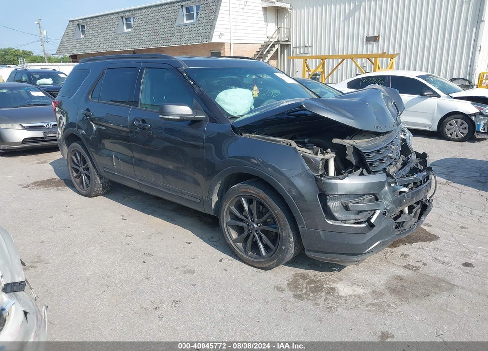 2017 FORD EXPLORER XLT VIN: 1FM5K8D80HGD81359