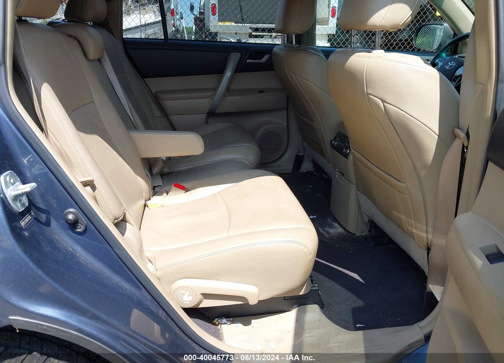2013 TOYOTA HIGHLANDER SE V6 VIN: 5TDBK3EH7DS231595