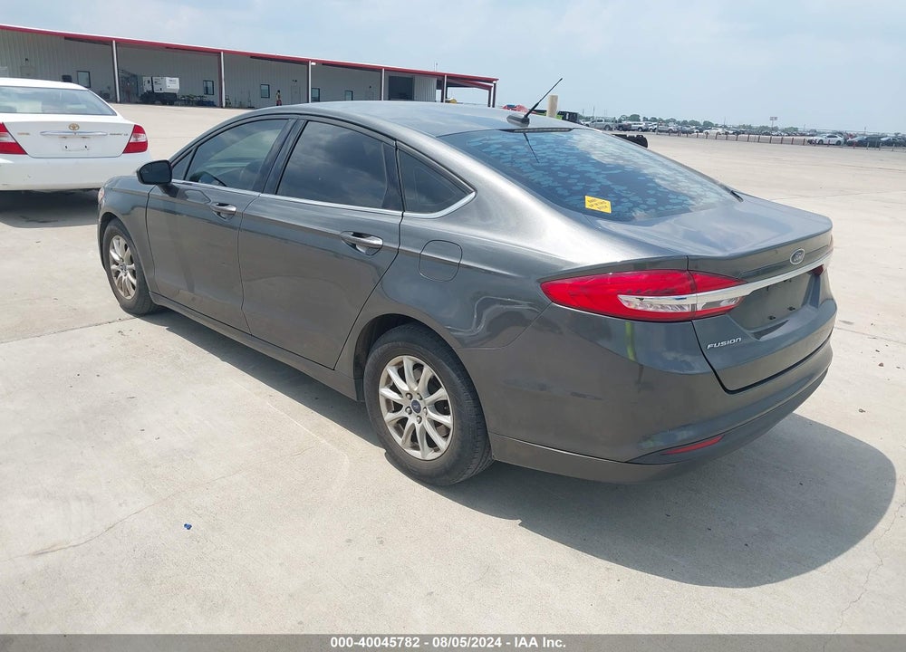 2018 FORD FUSION S VIN: 3FA6P0G7XJR130870