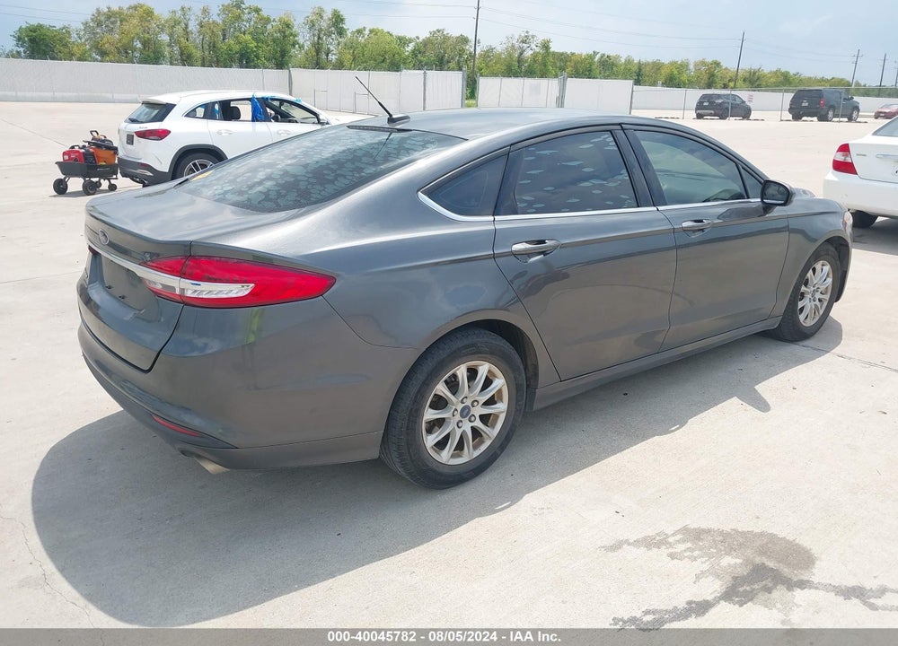 2018 FORD FUSION S VIN: 3FA6P0G7XJR130870