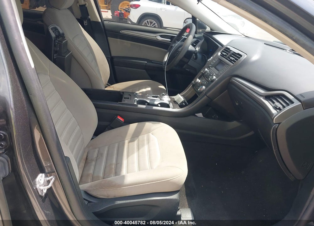 2018 FORD FUSION S VIN: 3FA6P0G7XJR130870