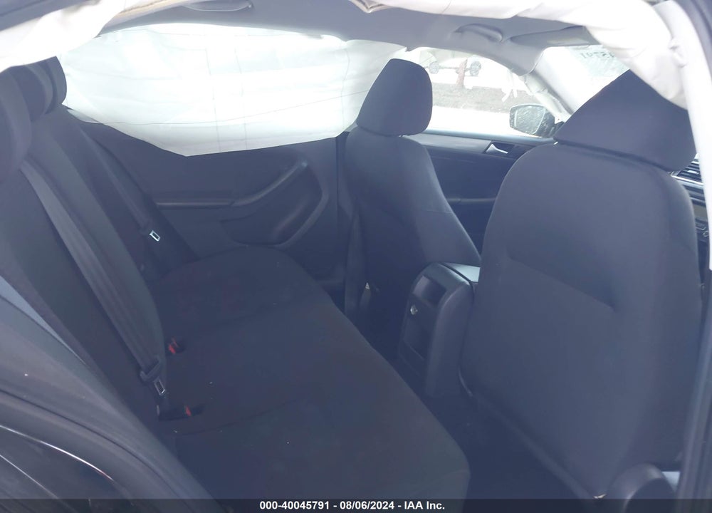 2015 VOLKSWAGEN JETTA 2.0L TDI S VIN: 3VWLA7AJ9FM209153