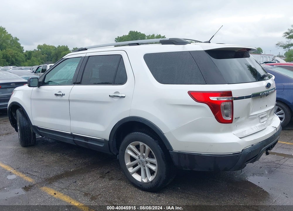 2011 FORD EXPLORER XLT VIN: 1FMHK8D88BGA76115