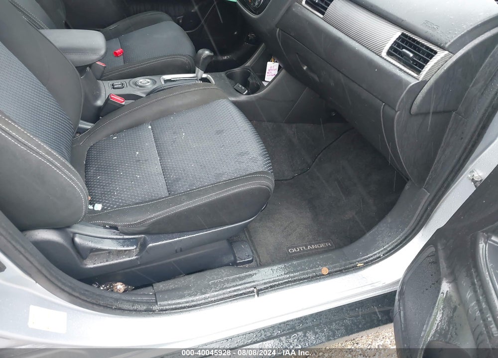 2016 MITSUBISHI OUTLANDER SE VIN: JA4AZ3A32GZ018181