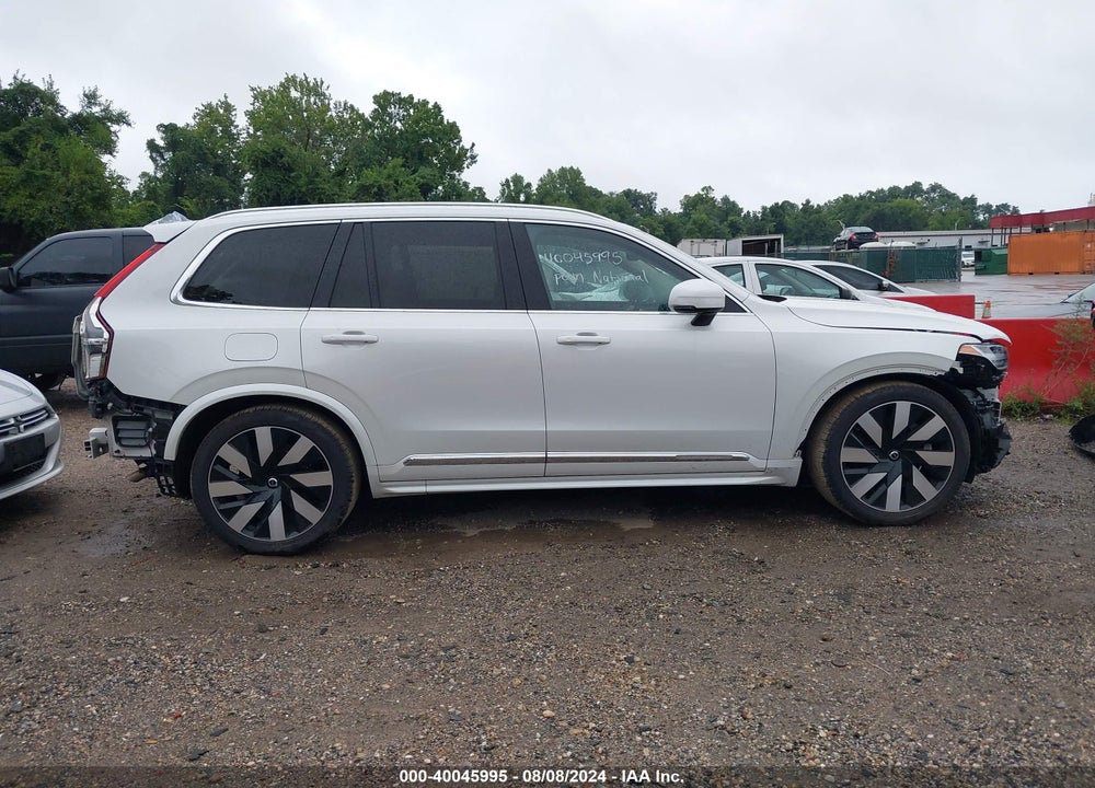 2023 VOLVO XC90 RECHARGE PLUG-IN HYBRID T8 ULTIMATE BRIGHT THEME 7-SEATER VIN: YV4H60CA0P1944033