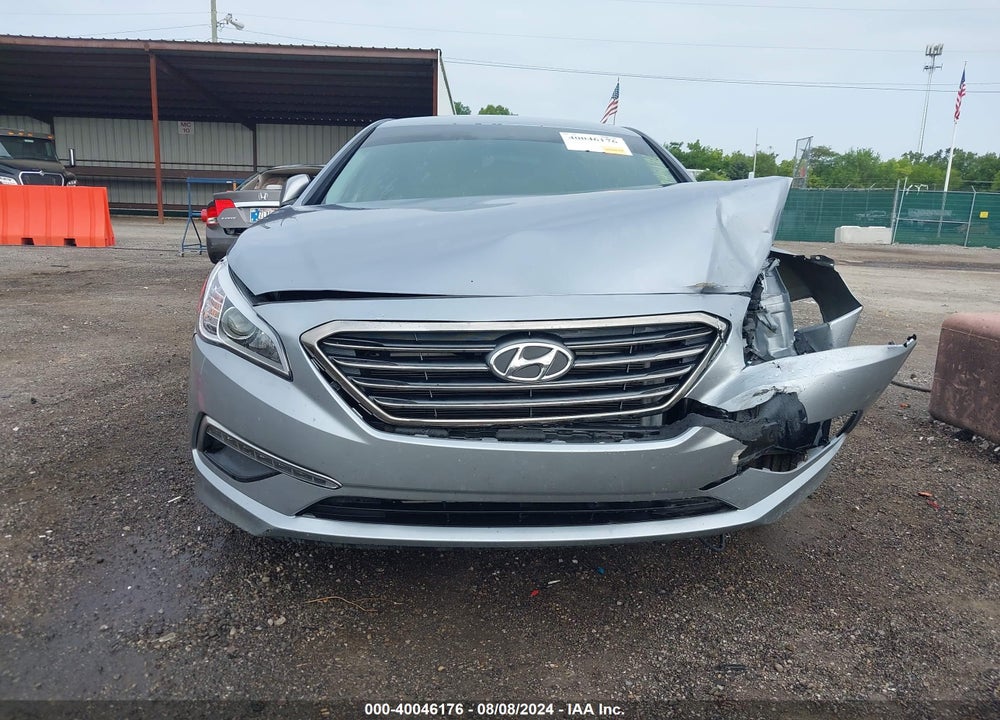 2015 HYUNDAI SONATA SE VIN: 5NPE24AF0FH167545