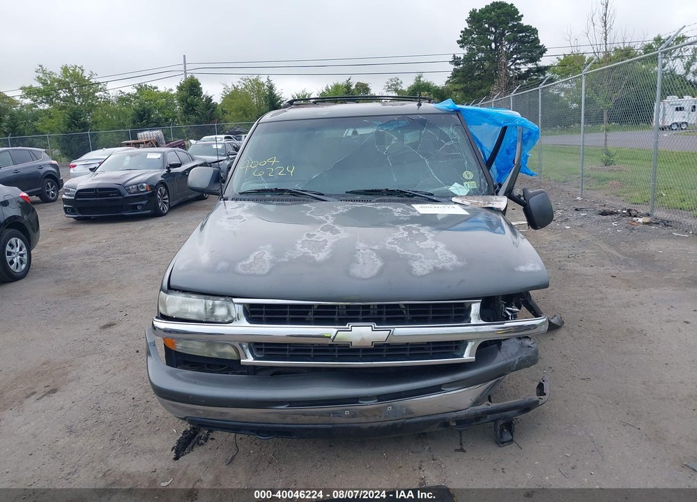 2002 CHEVROLET SUBURBAN 1500 LT VIN: 1GNFK16Z72J131639