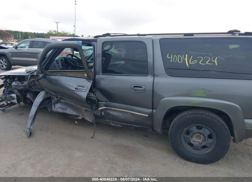 2002 CHEVROLET SUBURBAN 1500 LT VIN: 1GNFK16Z72J131639
