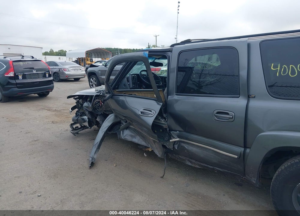 2002 CHEVROLET SUBURBAN 1500 LT VIN: 1GNFK16Z72J131639