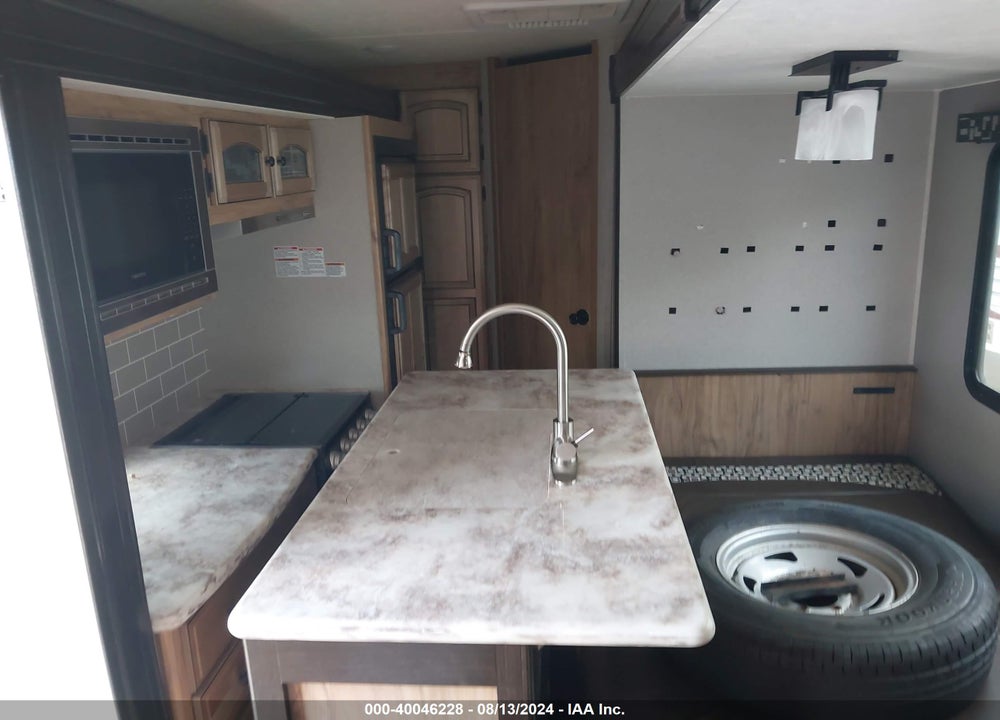 2019 COACHMEN FREEDOM EXPRESS VIN: 5ZT2FEXB8KW007742