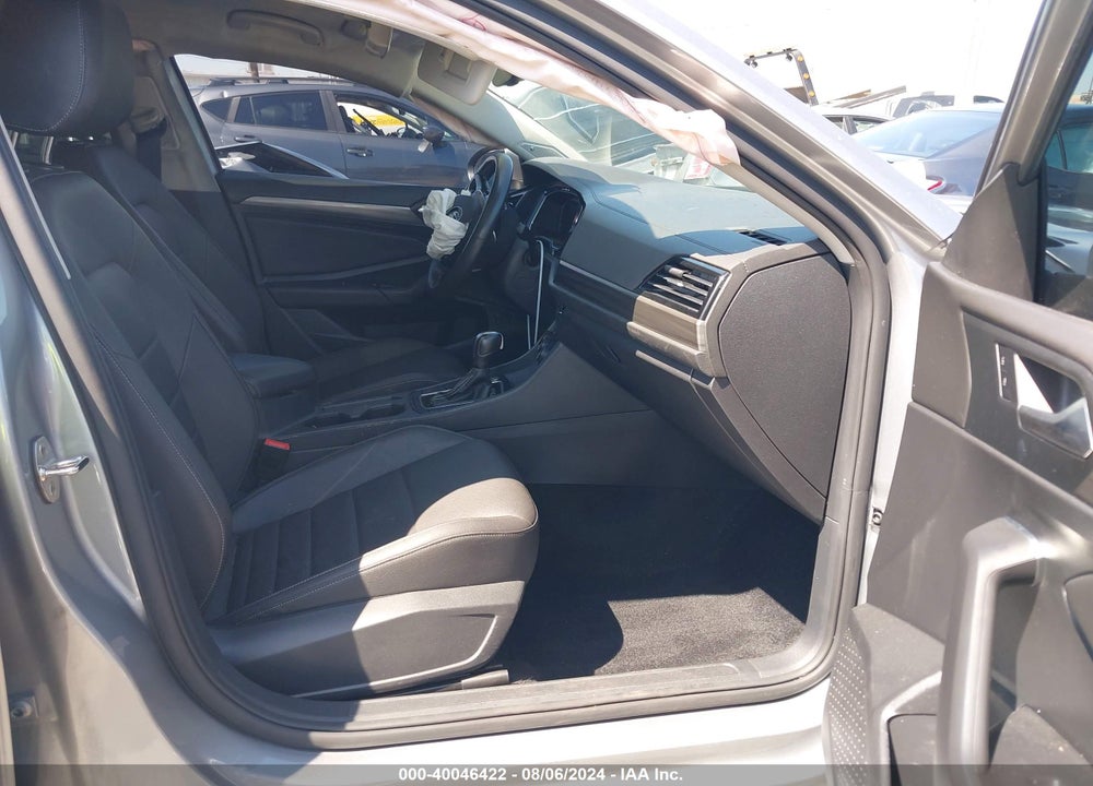 2021 VOLKSWAGEN JETTA 1.4T SEL VIN: 3VWE57BU4MM052022