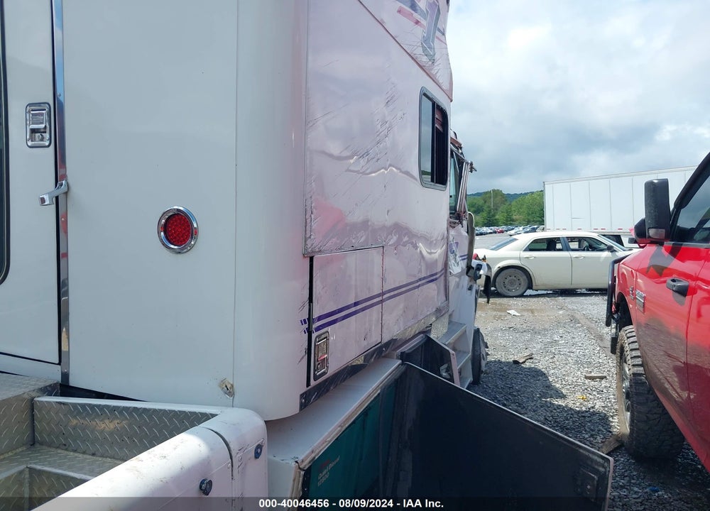 2001 FREIGHTLINER FL106 VIN: 1FVABZB871HF30479