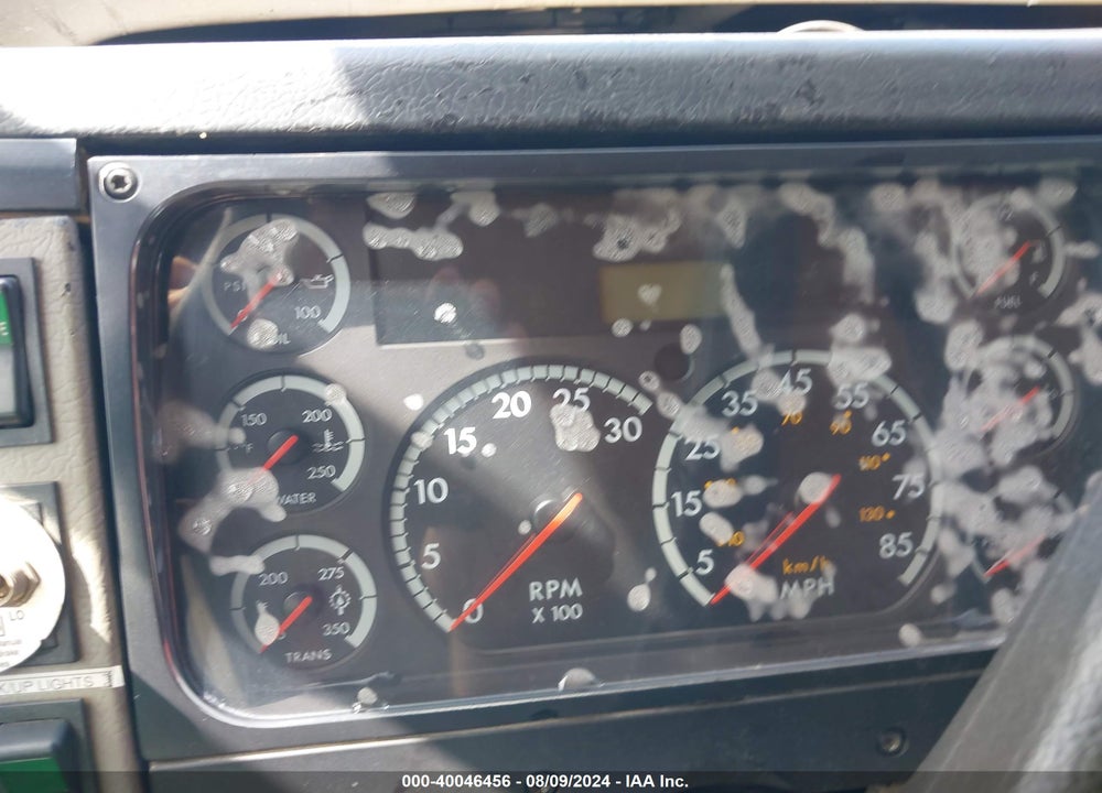 2001 FREIGHTLINER FL106 VIN: 1FVABZB871HF30479