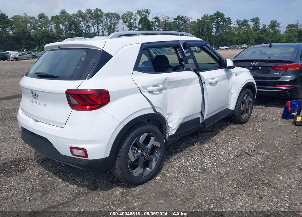 2024 HYUNDAI VENUE SEL VIN: KMHRC8A33RU318184