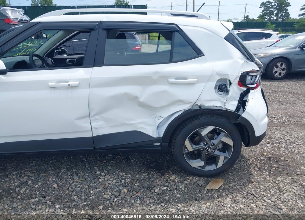 2024 HYUNDAI VENUE SEL VIN: KMHRC8A33RU318184