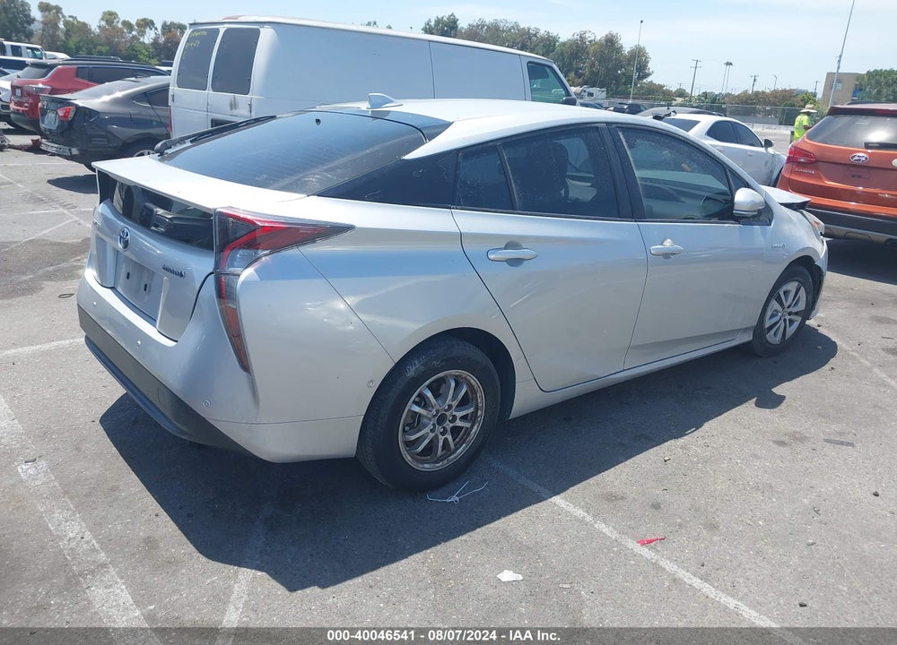 2018 TOYOTA PRIUS VIN: JTDKARFU6J3056433
