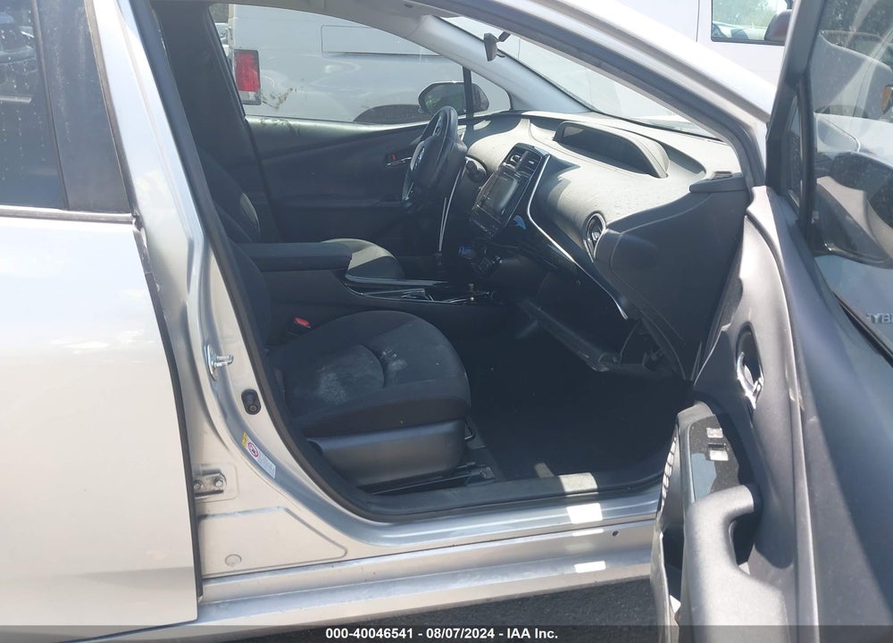 2018 TOYOTA PRIUS VIN: JTDKARFU6J3056433