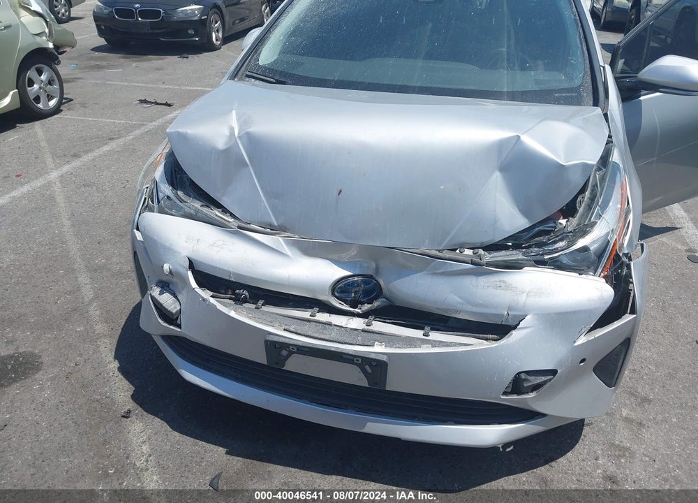 2018 TOYOTA PRIUS VIN: JTDKARFU6J3056433