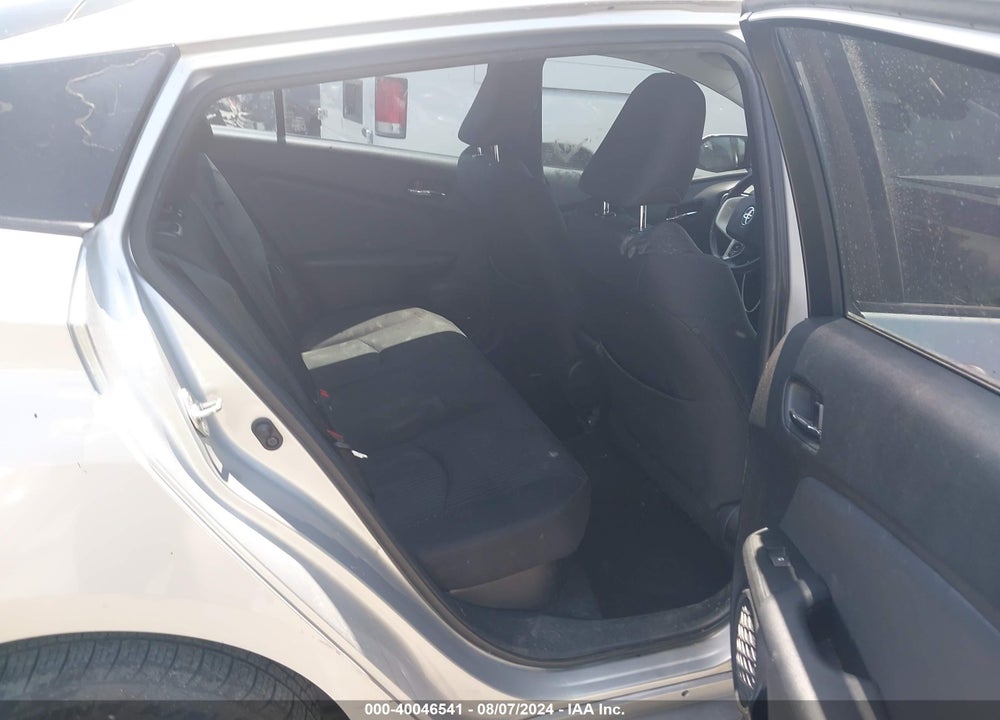 2018 TOYOTA PRIUS VIN: JTDKARFU6J3056433