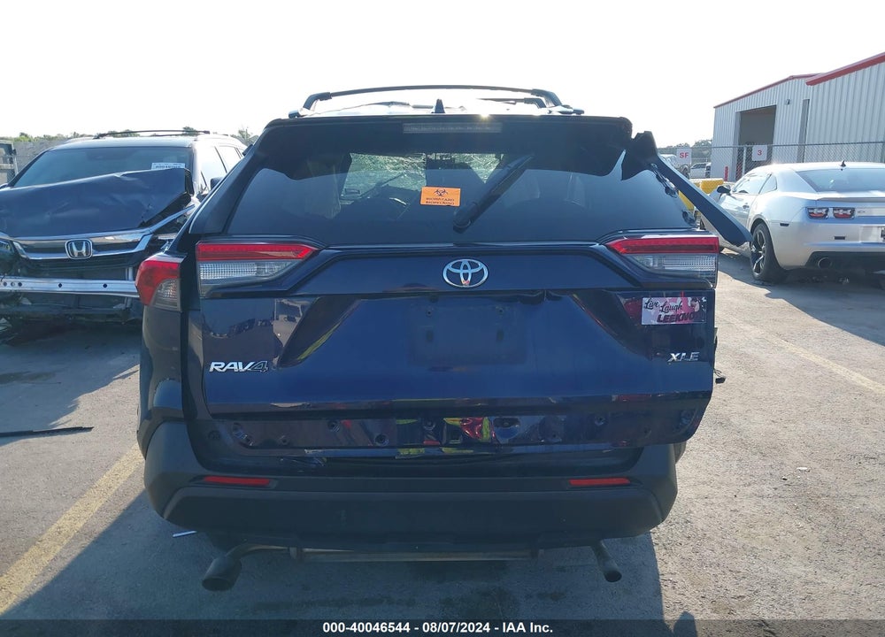 2019 TOYOTA RAV4 XLE VIN: 2T3W1RFVXKW042088