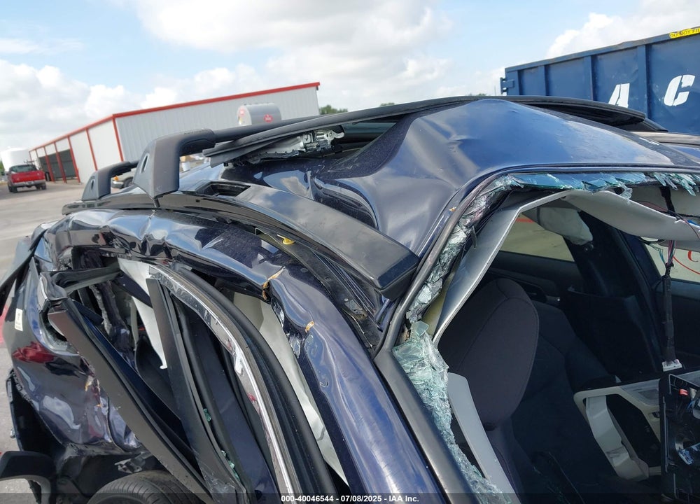 2019 TOYOTA RAV4 XLE VIN: 2T3W1RFVXKW042088