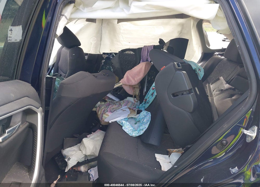 2019 TOYOTA RAV4 XLE VIN: 2T3W1RFVXKW042088