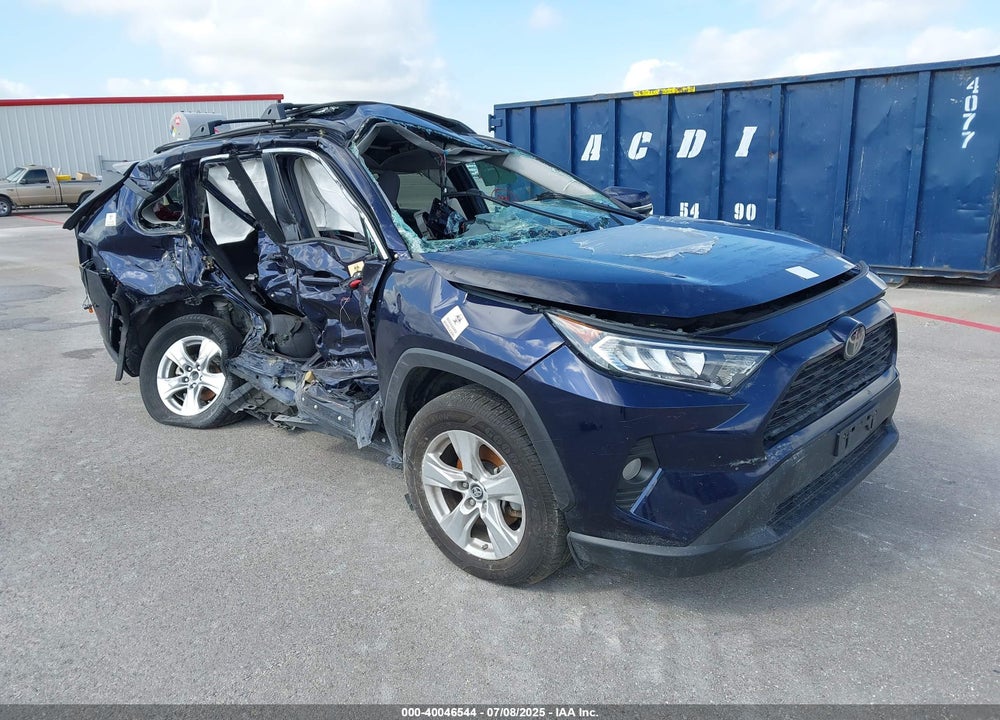 2019 TOYOTA RAV4 XLE VIN: 2T3W1RFVXKW042088