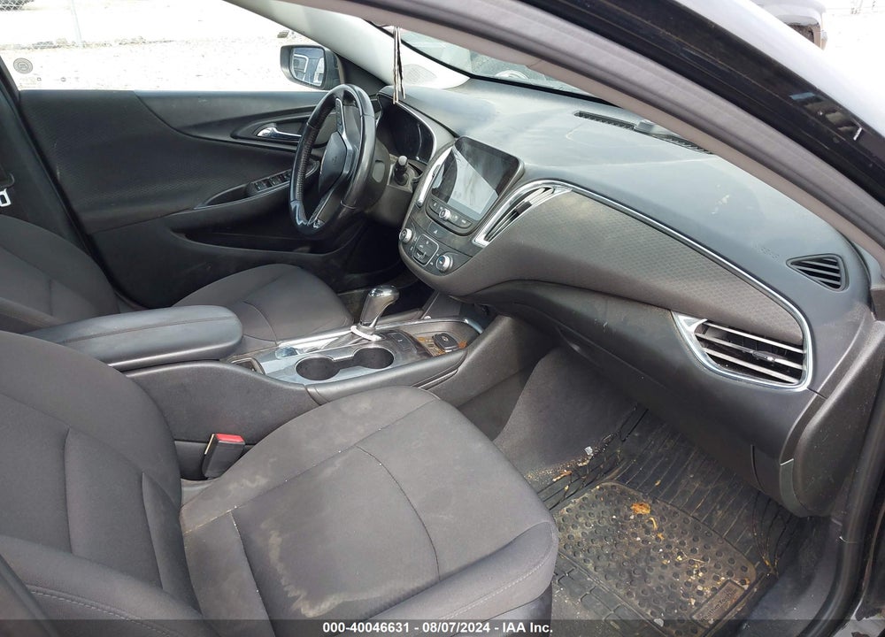 2018 CHEVROLET MALIBU LT VIN: 1G1ZD5ST0JF207561