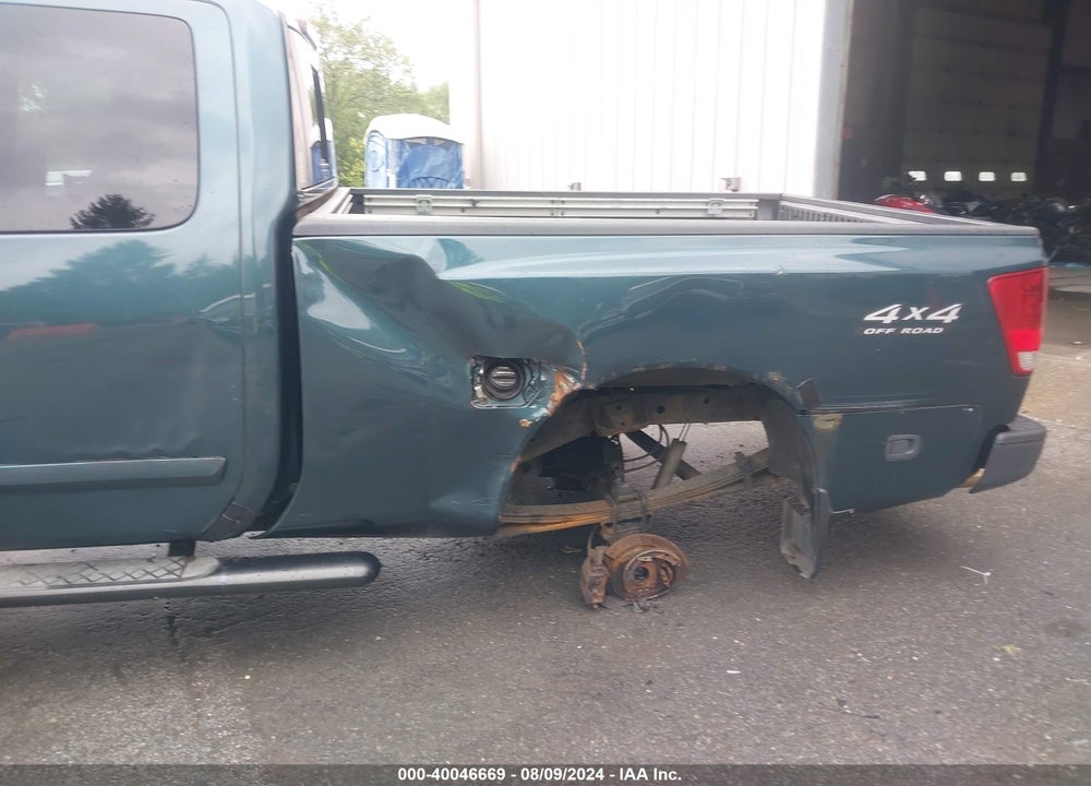 2005 NISSAN TITAN SE VIN: 1N6AA06B25N542525