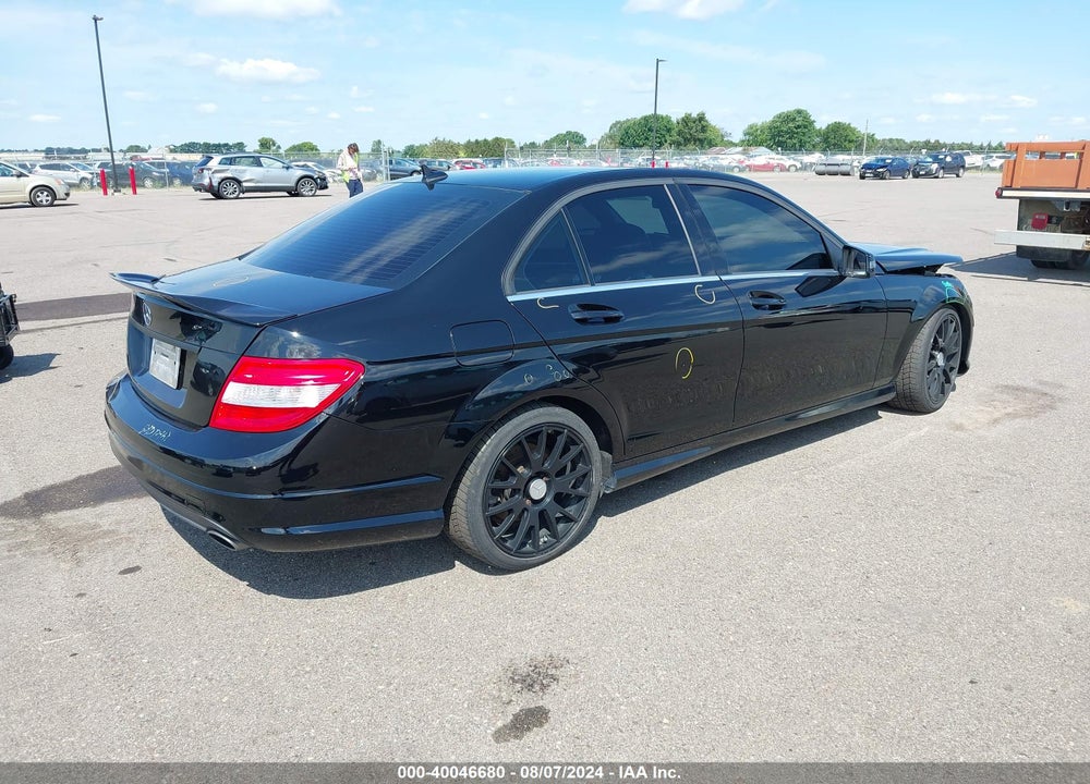 2011 MERCEDES-BENZ C 300 LUXURY 4MATIC/SPORT 4MATIC VIN: WDDGF8BB1BR163724
