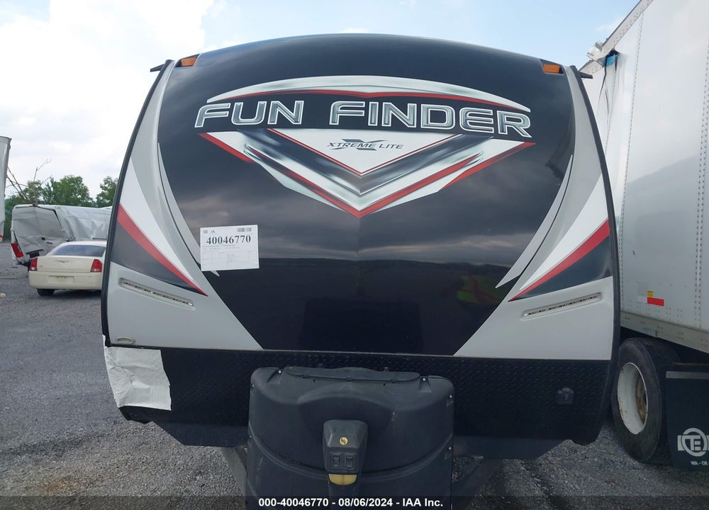 2018 CRUISER RV FUN FINDER XTREME LITE 31BH VIN: 5RXAB3524J1375389