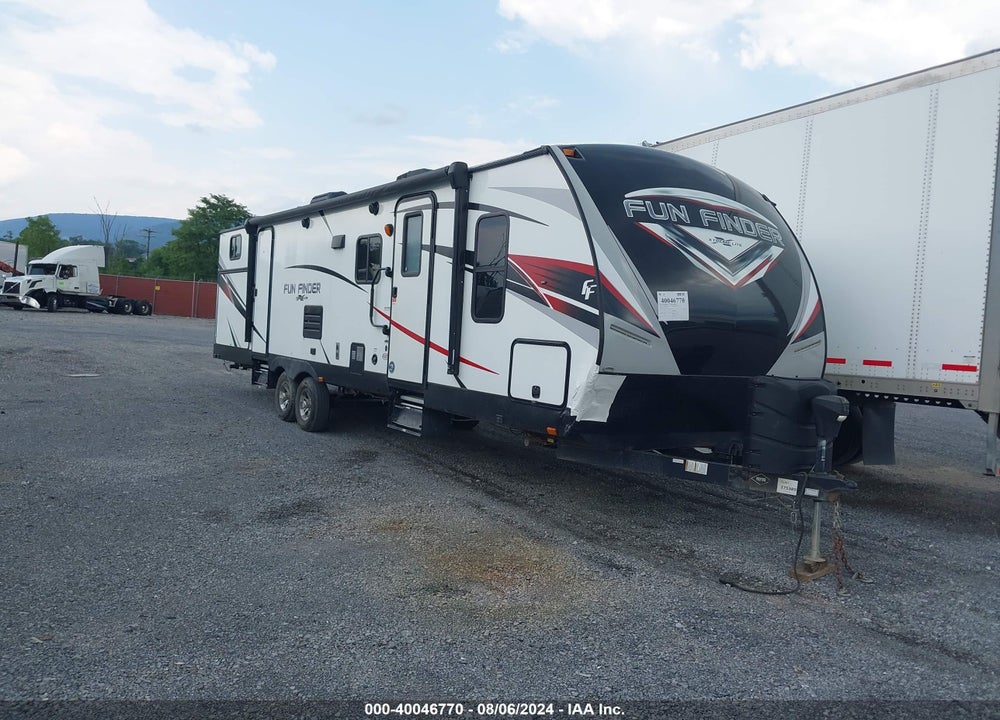 2018 CRUISER RV FUN FINDER XTREME LITE 31BH VIN: 5RXAB3524J1375389