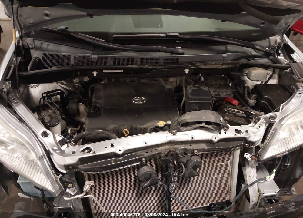 2012 TOYOTA SIENNA XLE V6 8 PASSENGER VIN: 5TDYK3DCXCS183752