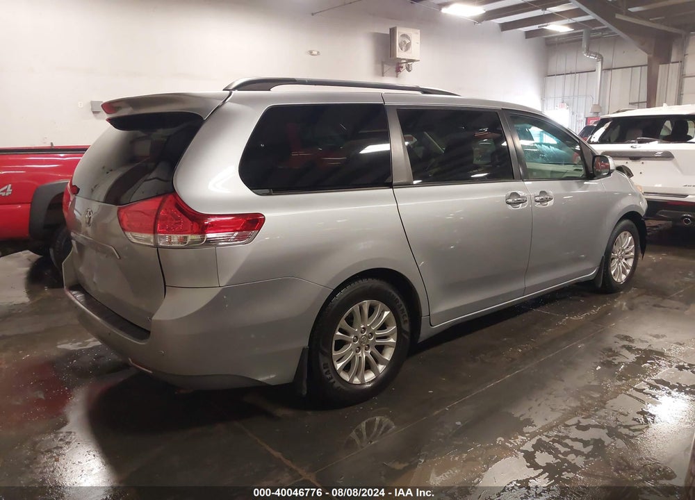 2012 TOYOTA SIENNA XLE V6 8 PASSENGER VIN: 5TDYK3DCXCS183752