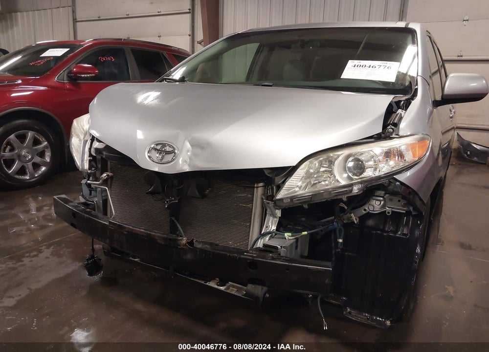 2012 TOYOTA SIENNA XLE V6 8 PASSENGER VIN: 5TDYK3DCXCS183752